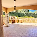 Piano Terra In Con Piscina Hébergement de vacances