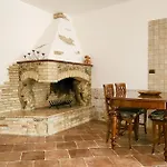 Hébergement de vacances Piano Terra In Con Piscina