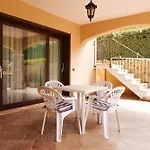 بيت للعطل Piano Terra In Con Piscina