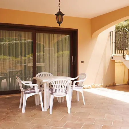 Дом отдыха Piano Terra In Con Piscina Poggio dei Pini