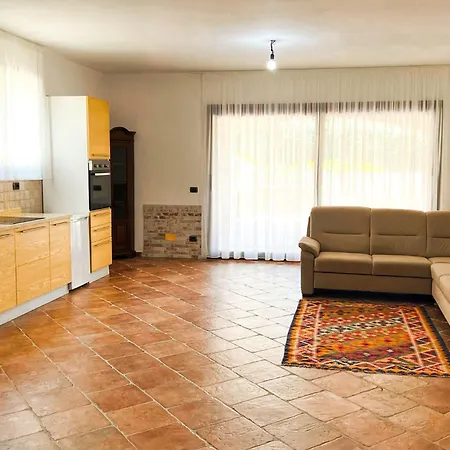 Piano Terra In Con Piscina Дом отдыха Poggio dei Pini